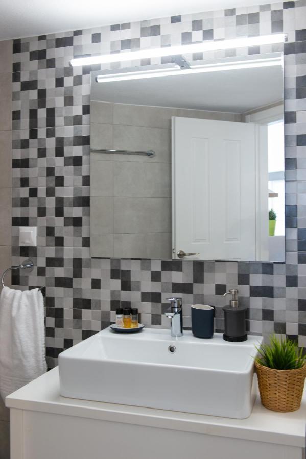 Вілла Grey House Exambela Екстер'єр фото